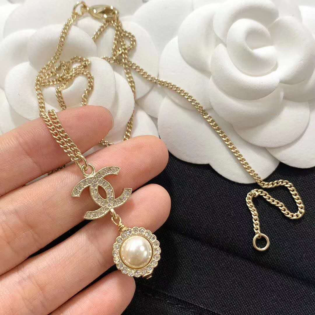 pearl charm chain