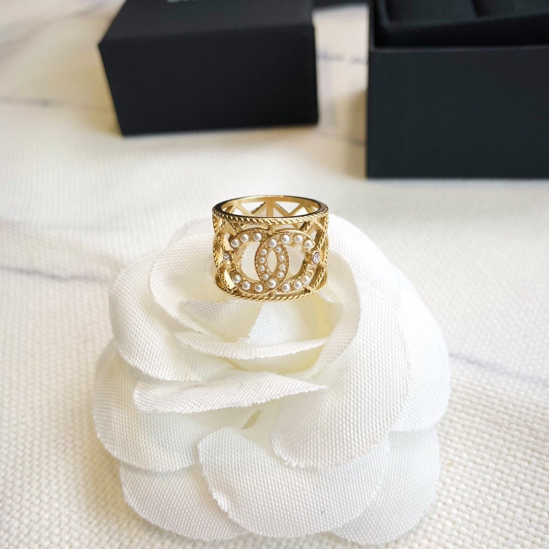 Fashion Double C Pearl Ring