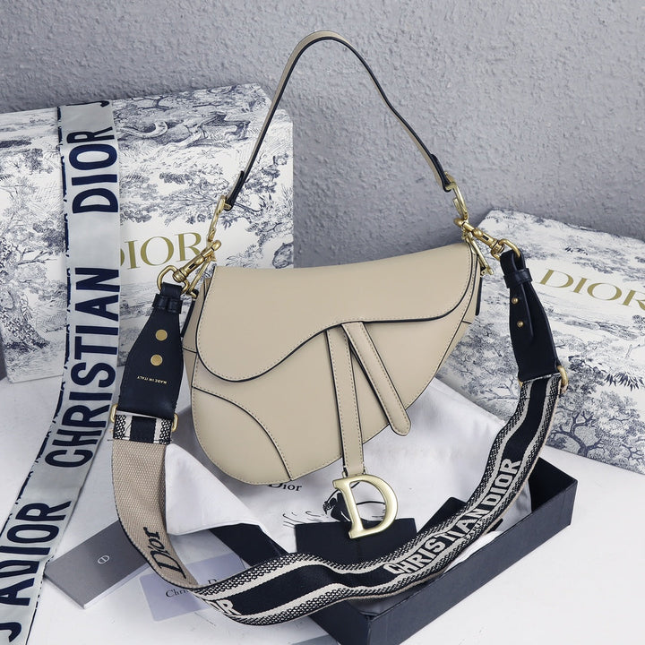 7 Colors Classic Origins Saddle Bag