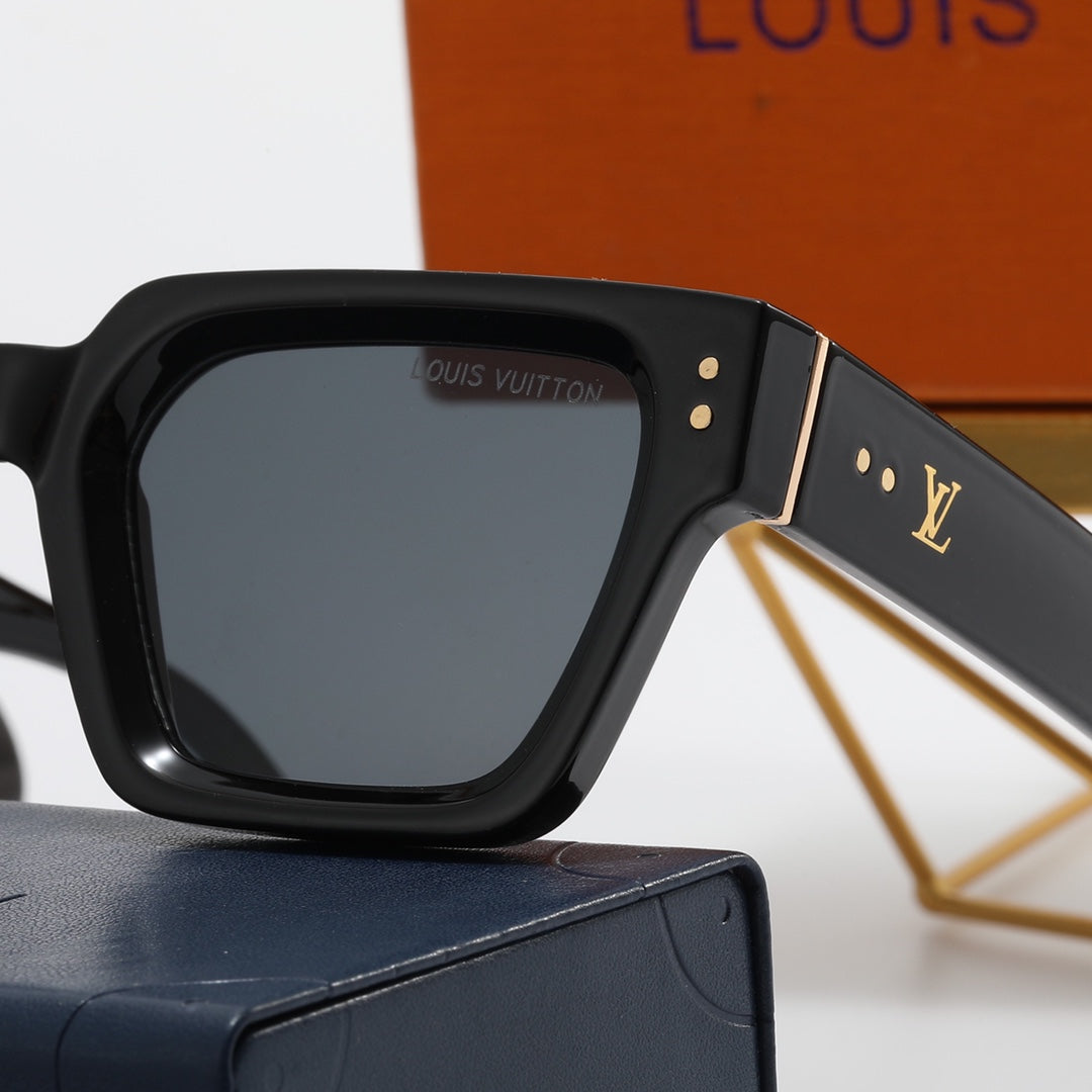 4 colors simple square letter sunglasses