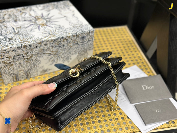 Classic CD Bump and Irregular Pattern Handbag