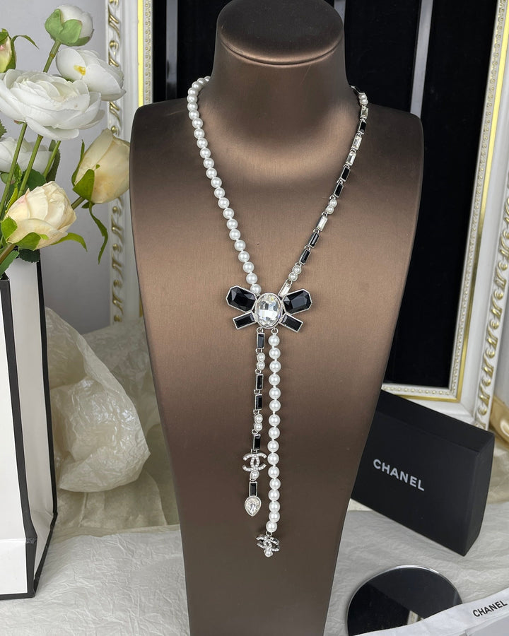 Fashion CC Rhinestone Pearl Bow Pattern Necklace