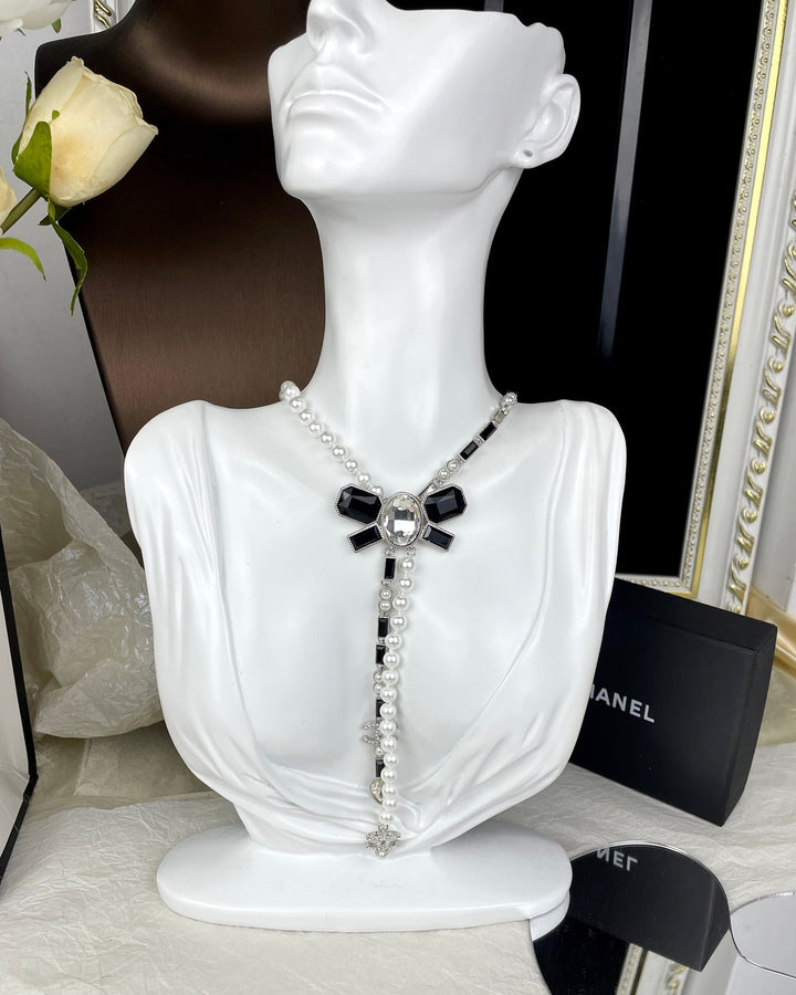 Fashion CC Rhinestone Pearl Bow Pattern Necklace