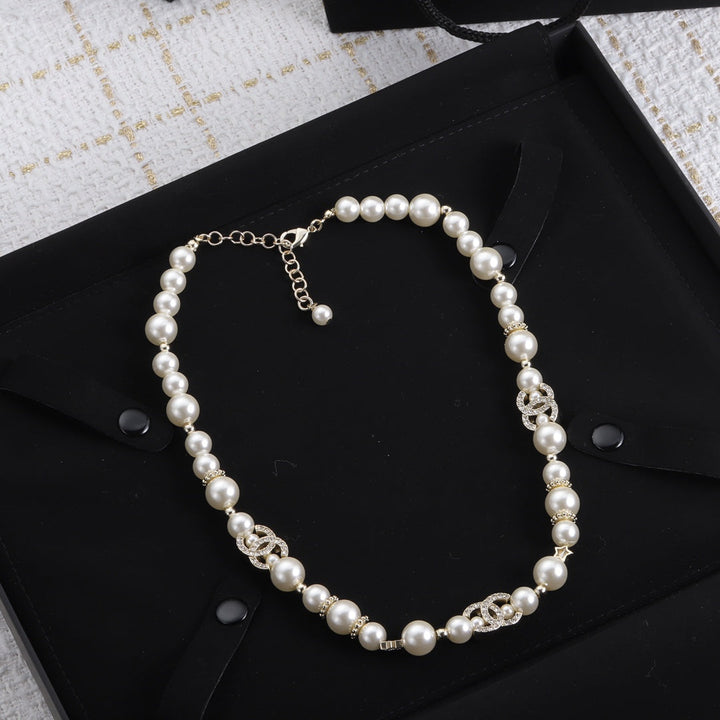 Fashion CC Pearl Round Necklace