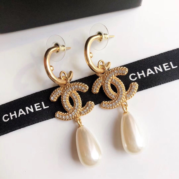 Fashion CC rhinestone pearl earrings