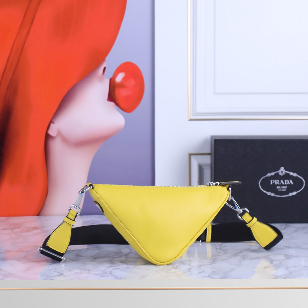 6 Color Quarterly New Triangle Bag