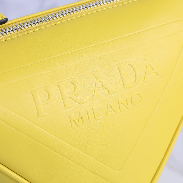6 Color Quarterly New Triangle Bag