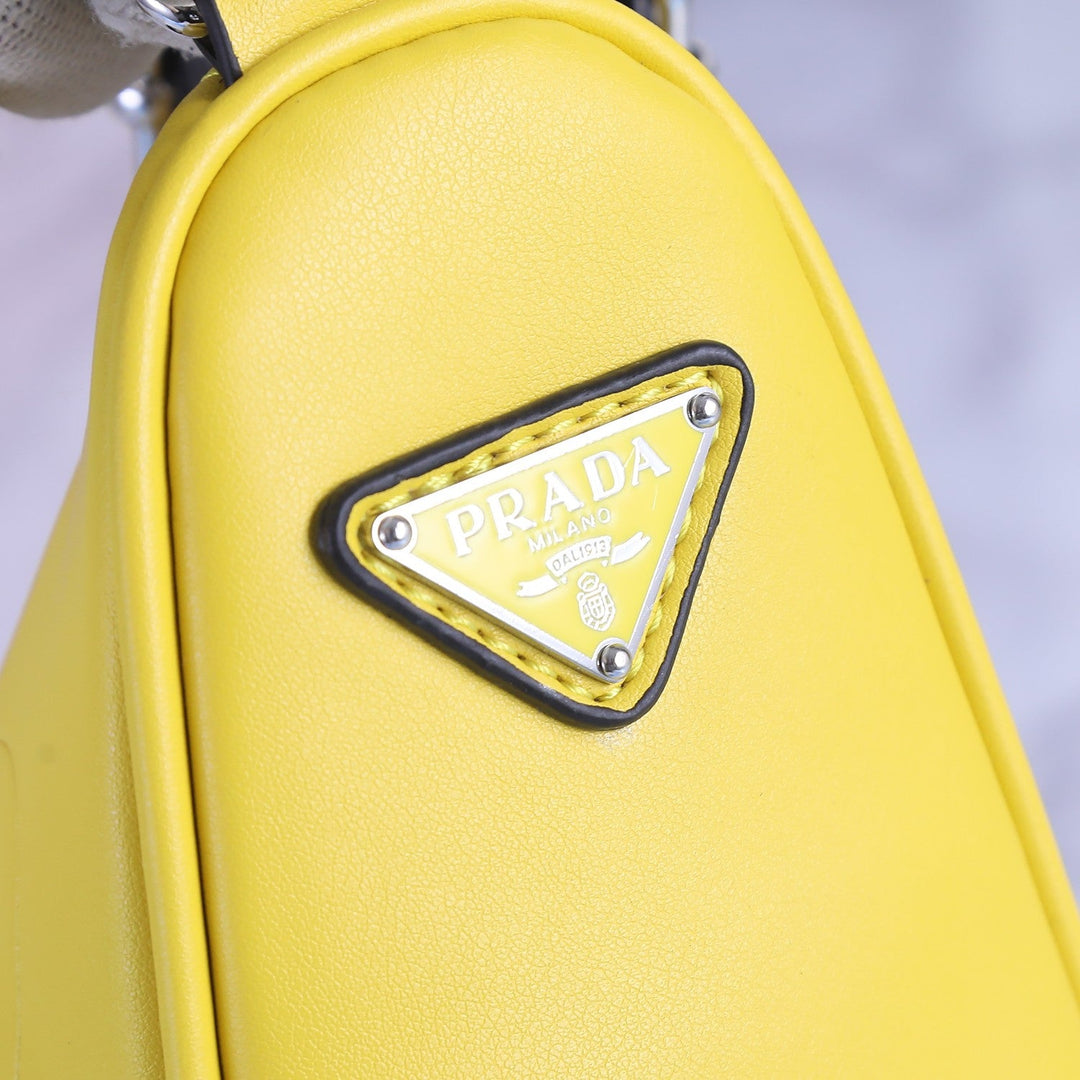 6 Color Quarterly New Triangle Bag