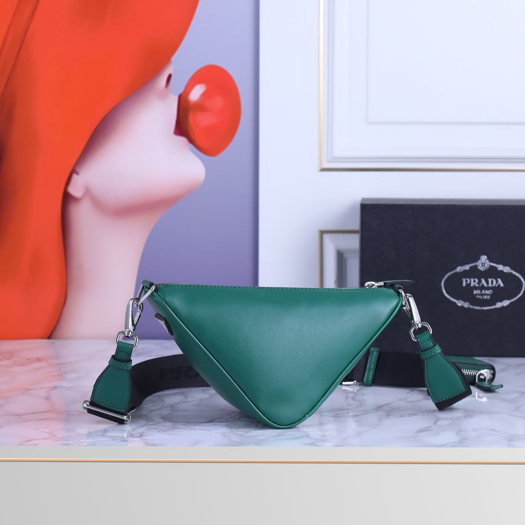 6 Color Quarterly New Triangle Bag