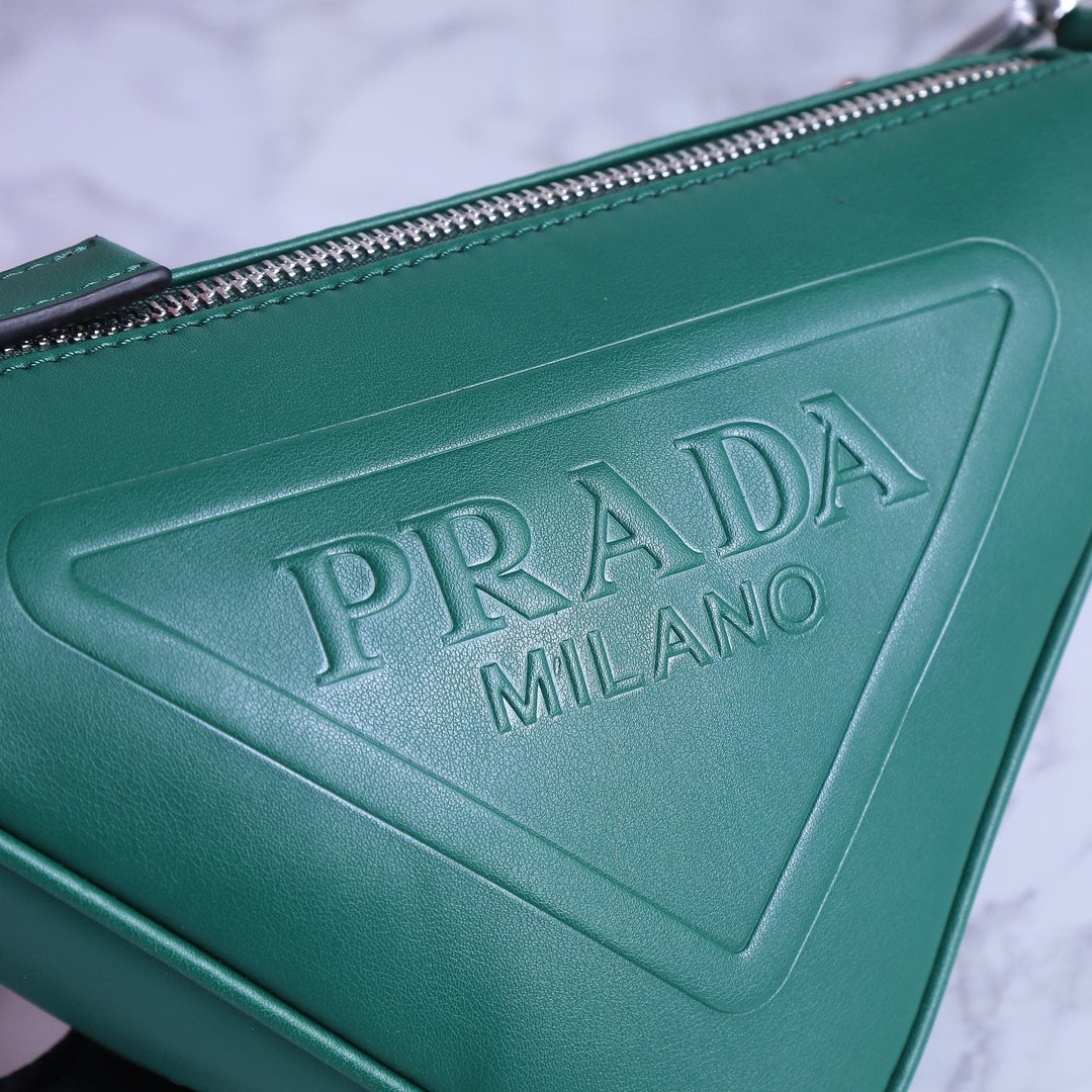 6 Color Quarterly New Triangle Bag