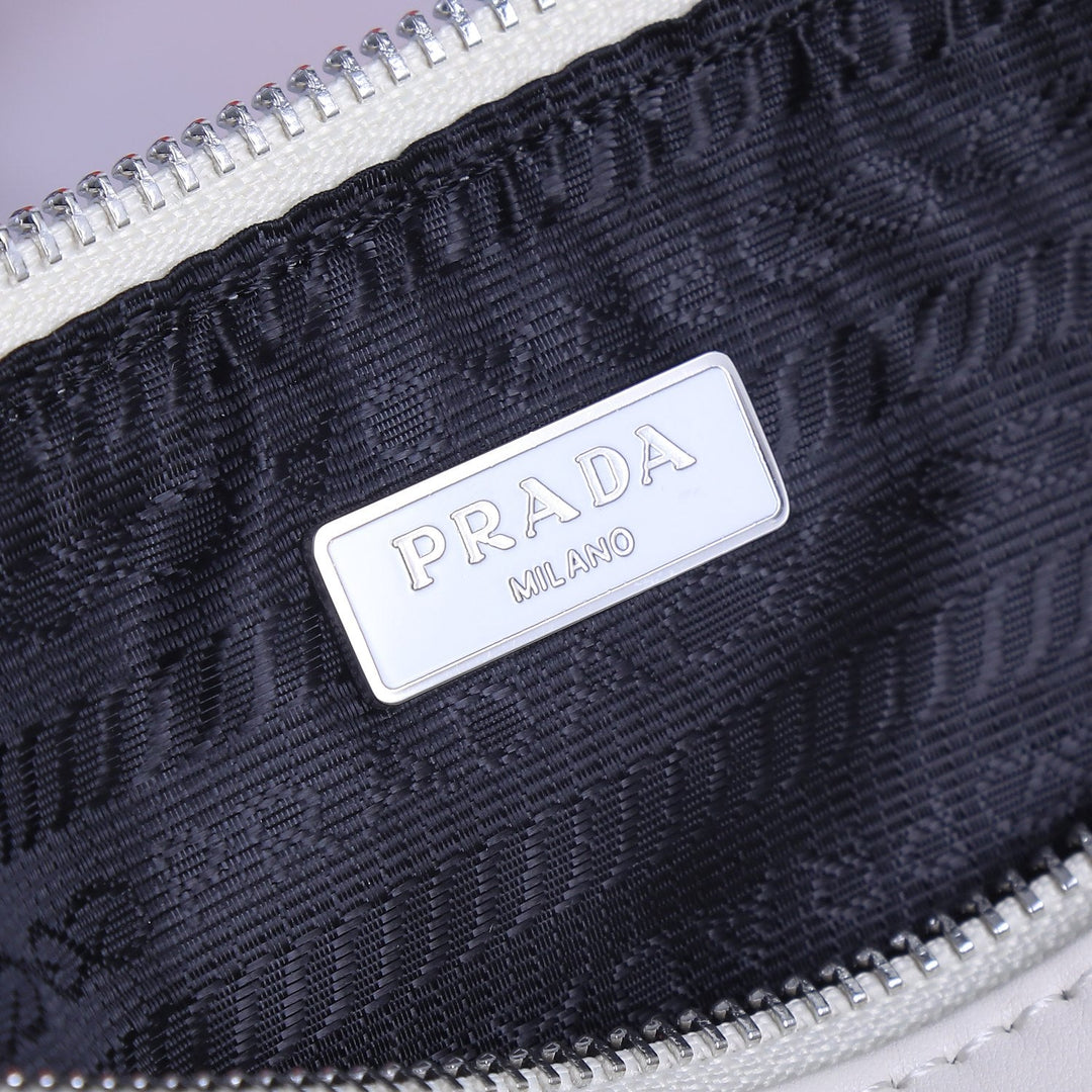 6 Color Quarterly New Triangle Bag