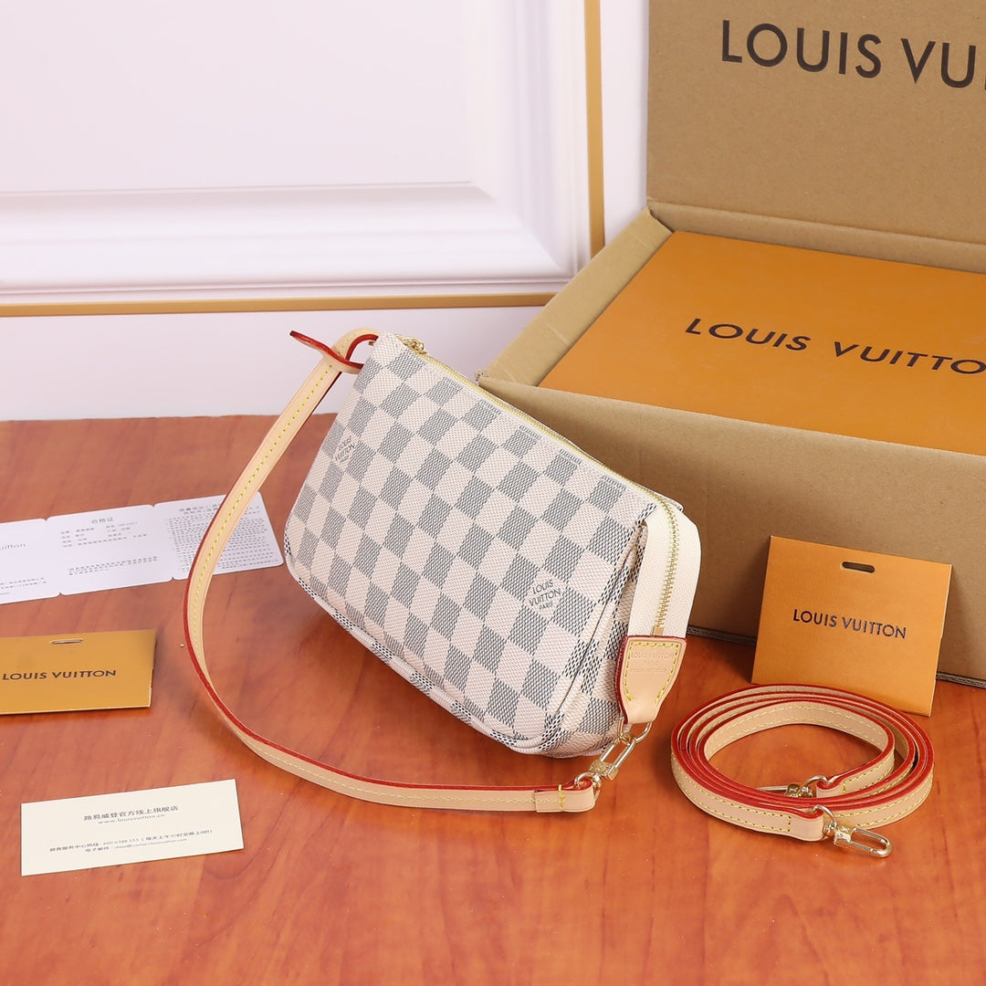 Classic three-color canvas clutch/shoulder bag