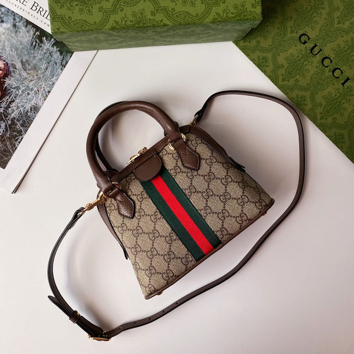 Fashionable and exquisite cowhide handbag
