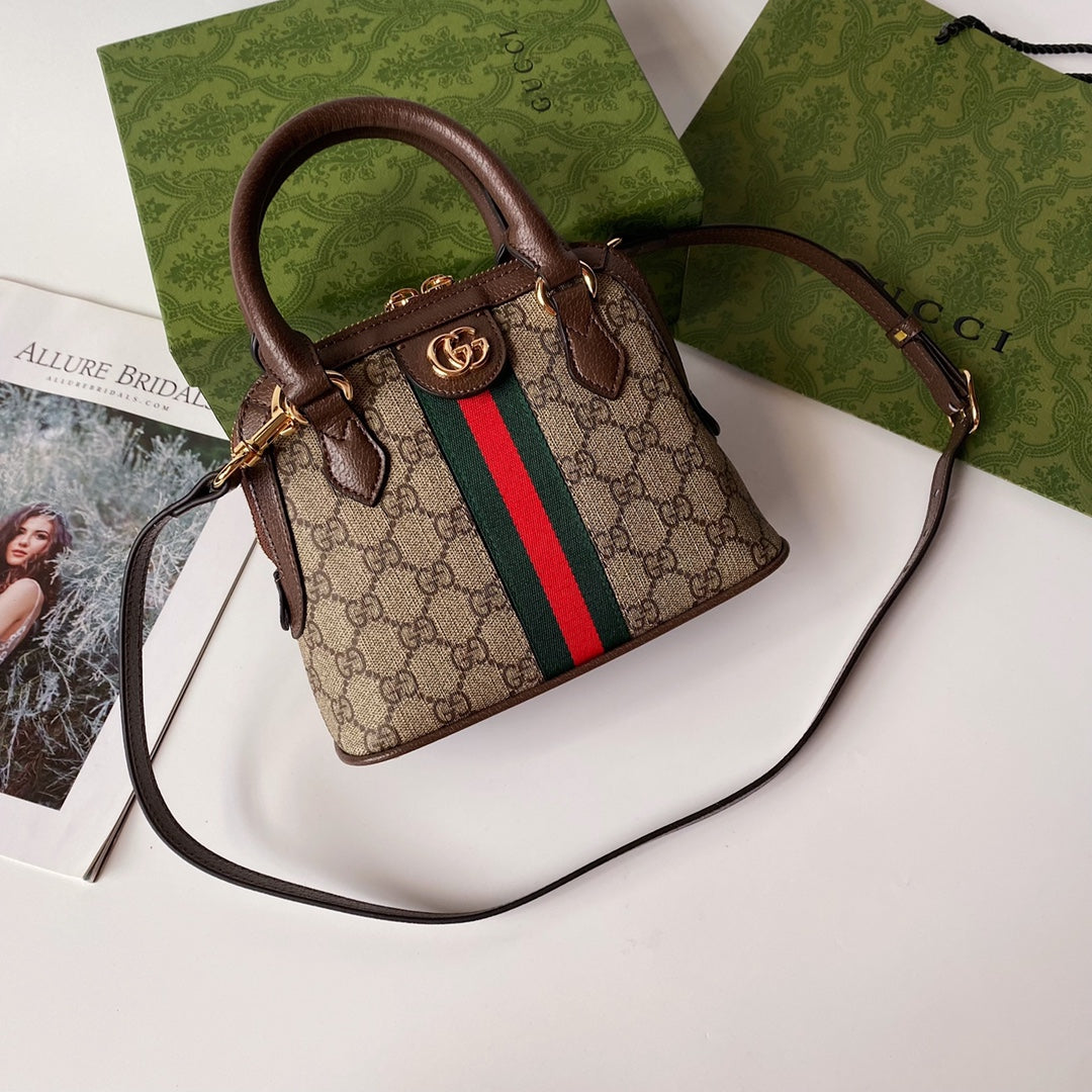 Fashionable and exquisite cowhide handbag