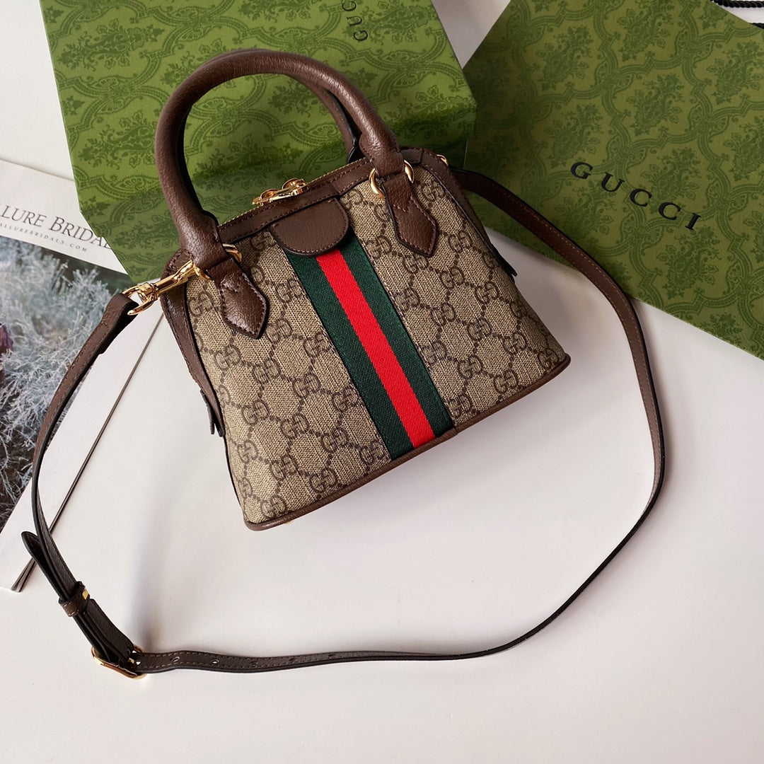 Fashionable and exquisite cowhide handbag