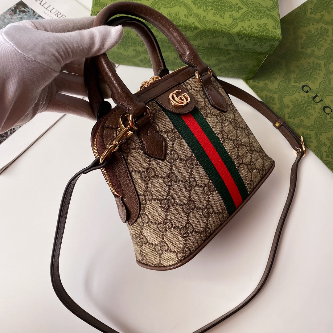 Fashionable and exquisite cowhide handbag