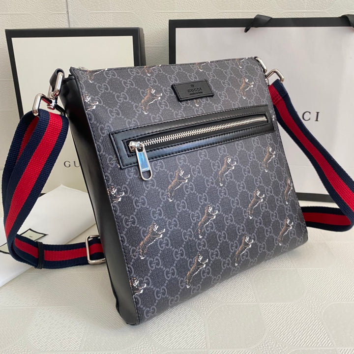 5 Colors - Limited Edition Customized Men's Crossbody Bag