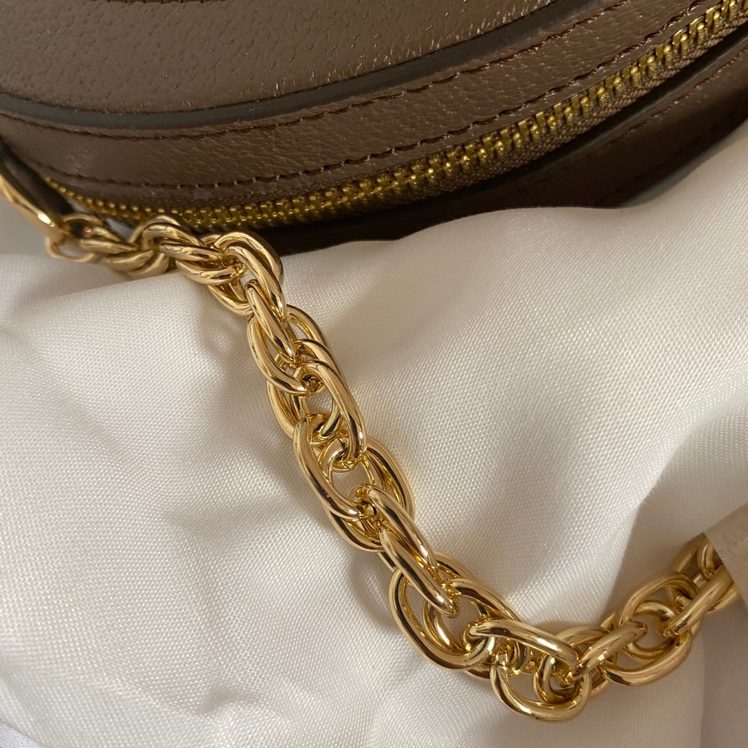 Vintage round bag