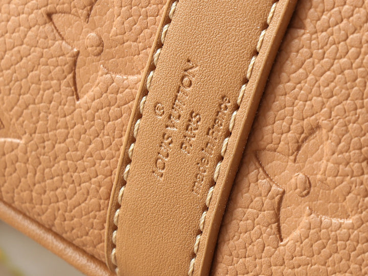 3 Colors - Embossed Pattern Travel Bag