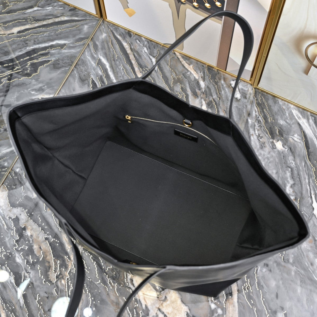 Exclusive monogrammed large tote bag