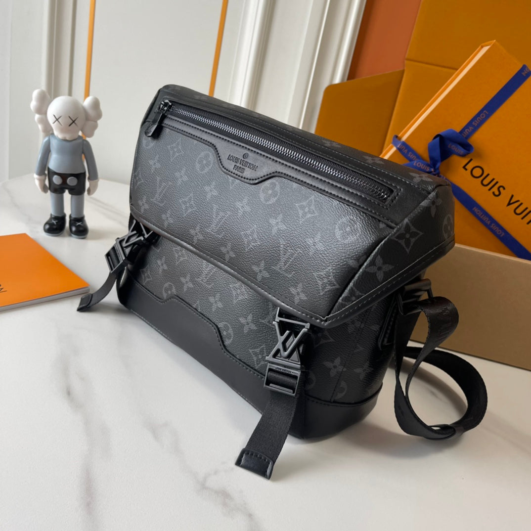 3 Colors - New Large Capacity Messenger Bag