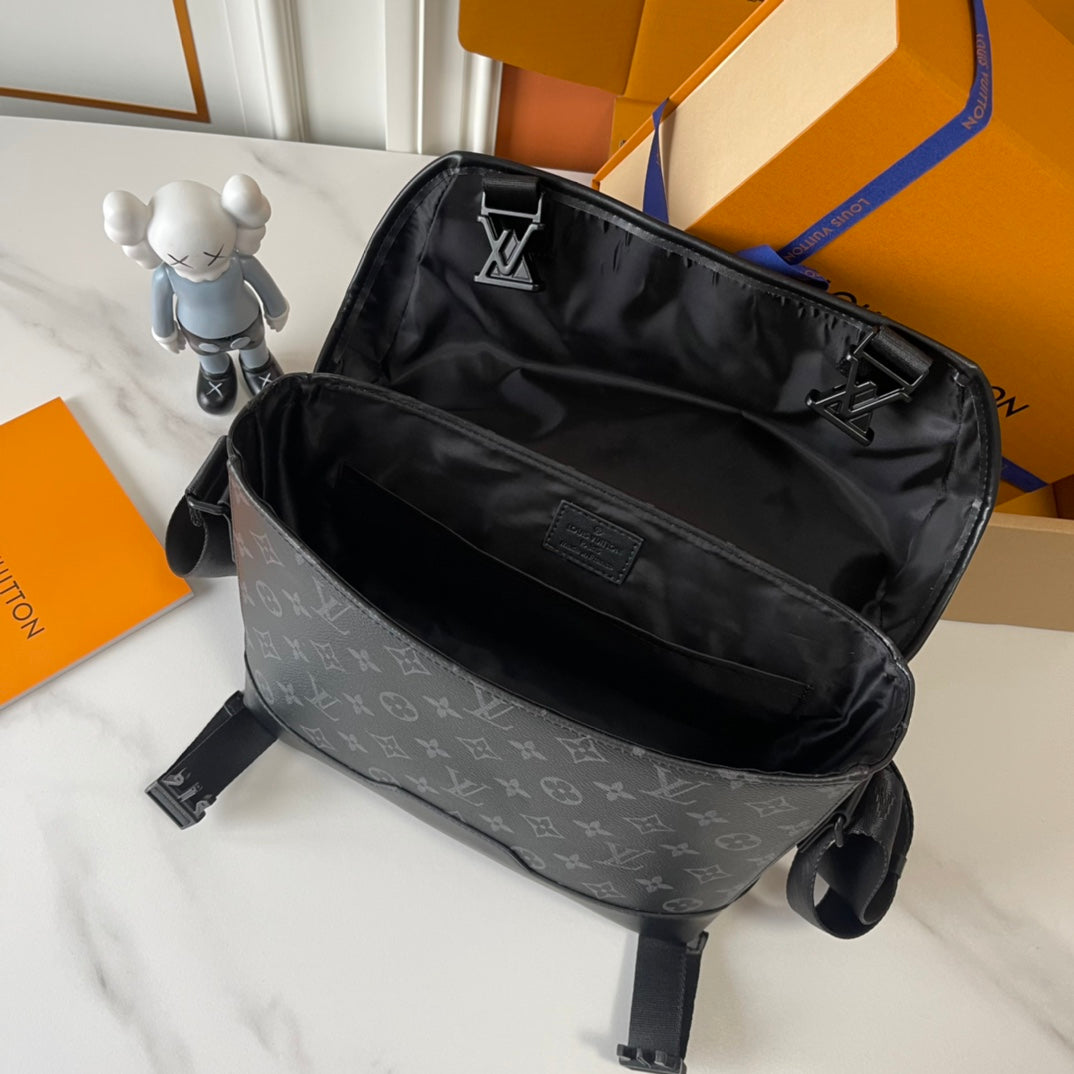 3 Colors - New Large Capacity Messenger Bag