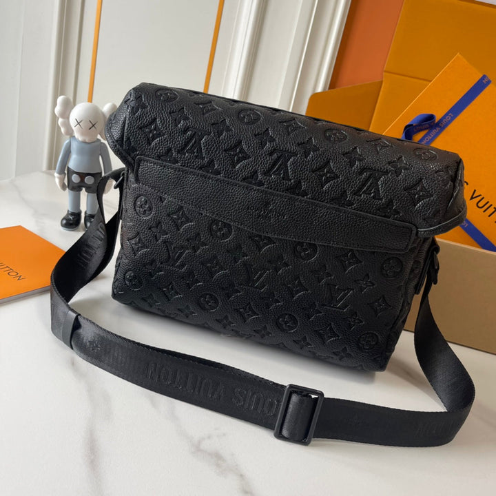 3 Colors - New Large Capacity Messenger Bag