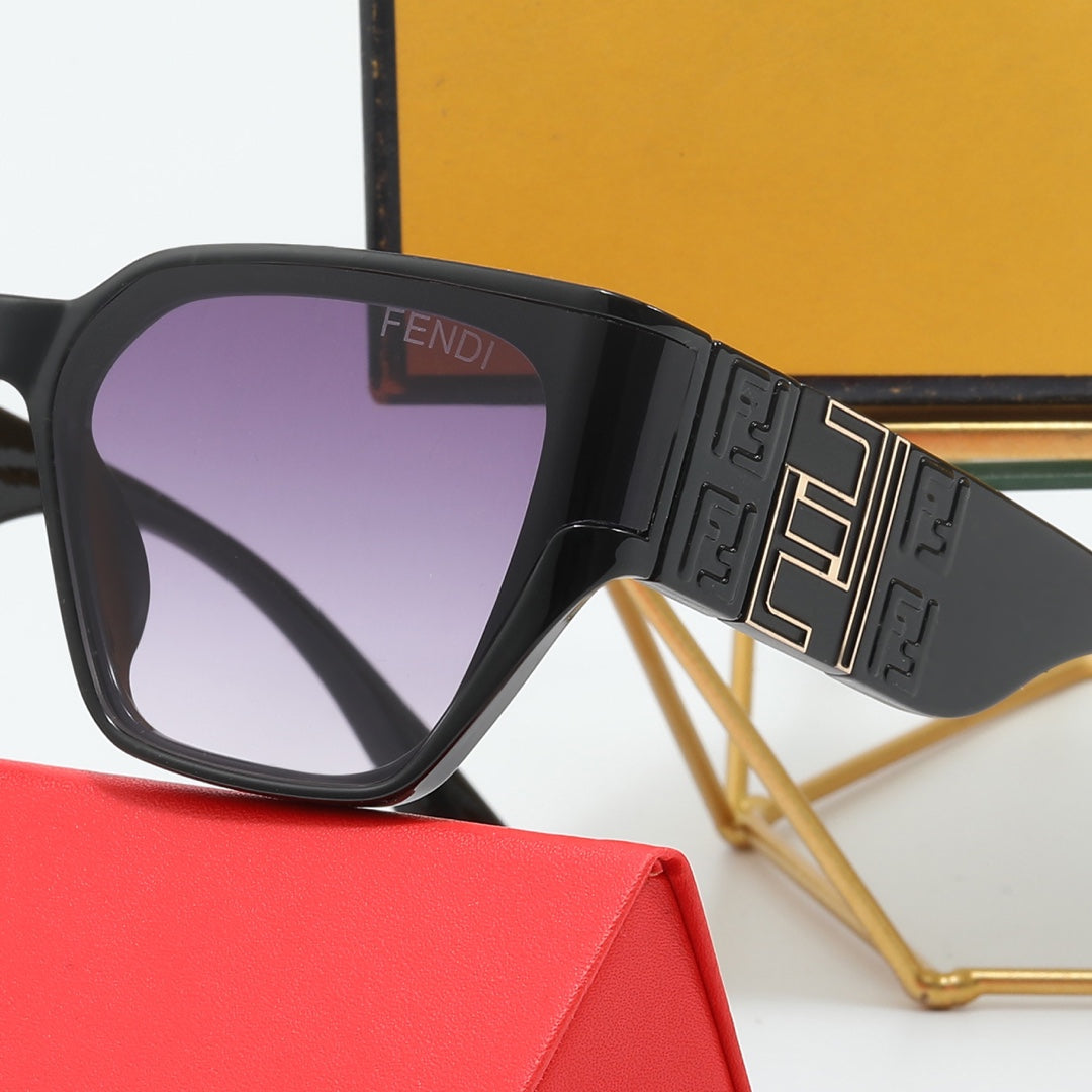 4 Colors Large Embossed Sunglasses