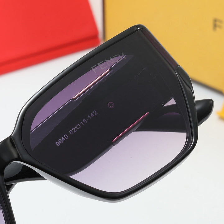 4 Colors Large Embossed Sunglasses