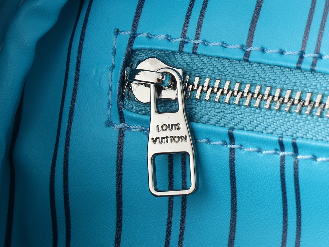 2 Colors - Large Capacity Toilet Bag