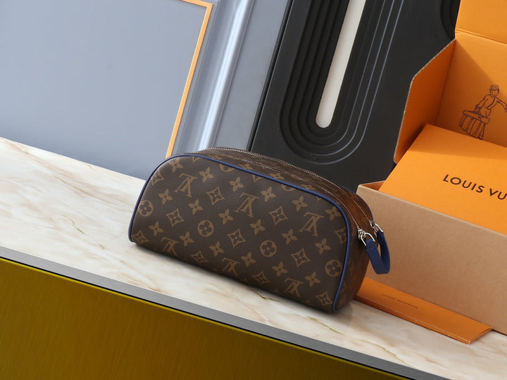 2 Colors - Large Capacity Toilet Bag