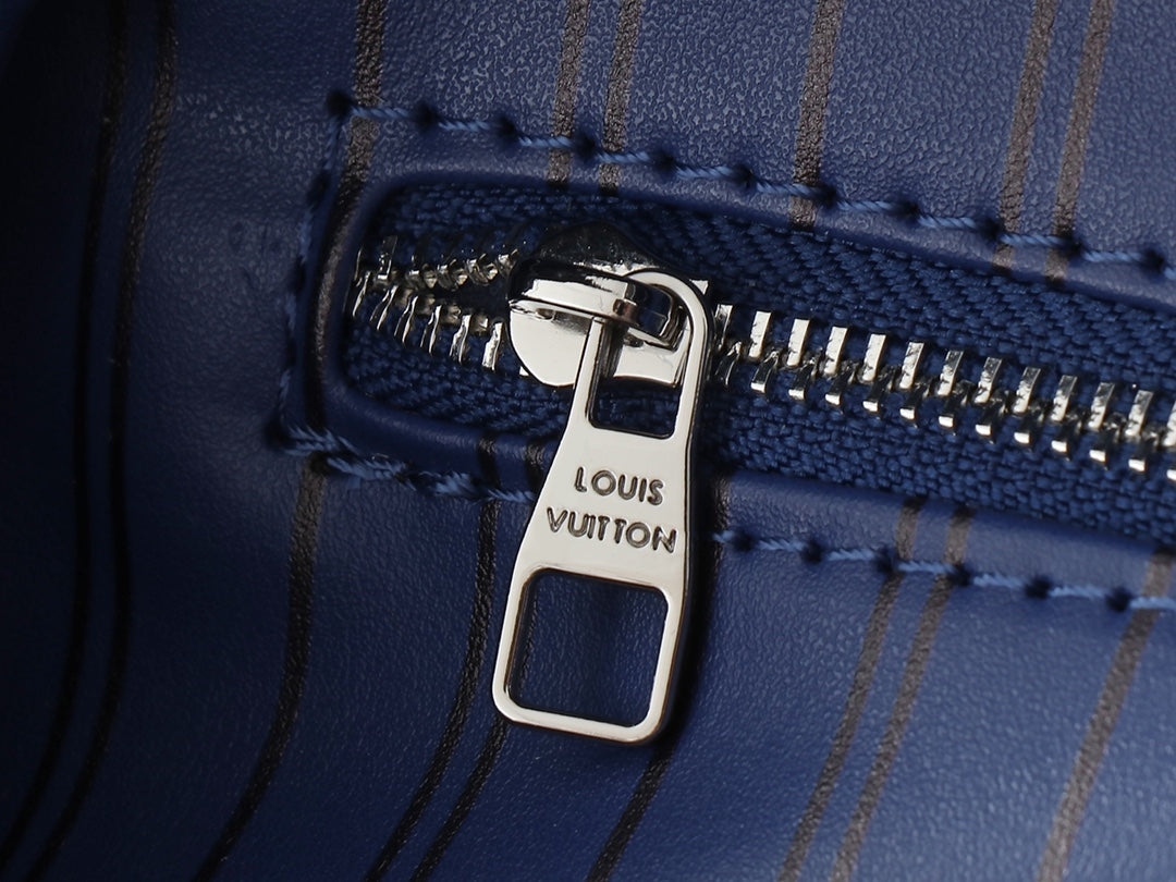 2 Colors - Large Capacity Toilet Bag