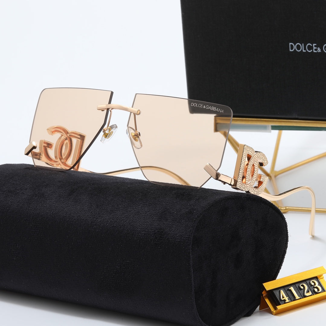 4 Colors Metal Monogram Sunglasses