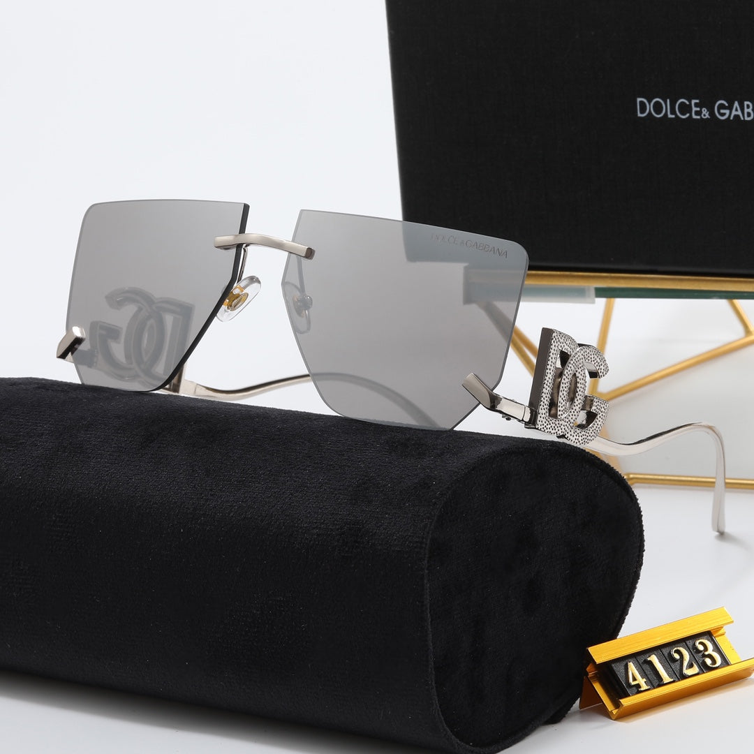 4 Colors Metal Monogram Sunglasses