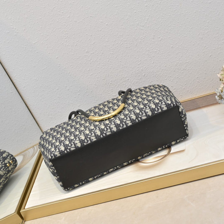 3 Colors - Slim Shoulder Bag