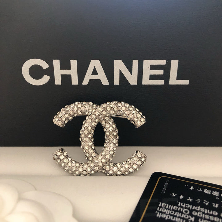 Elegant Reticulated Diamond Brooch