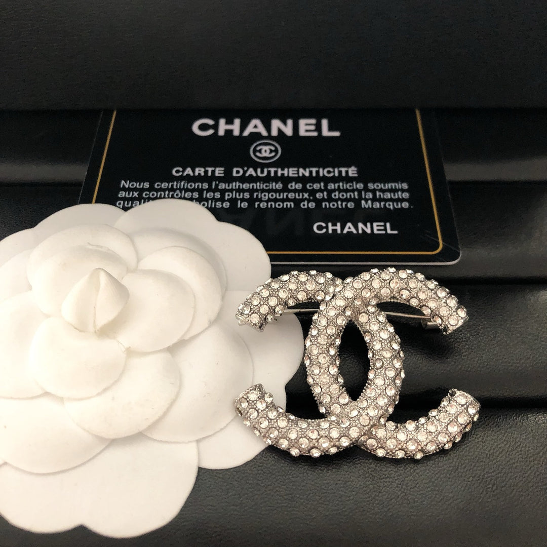 Elegant Reticulated Diamond Brooch