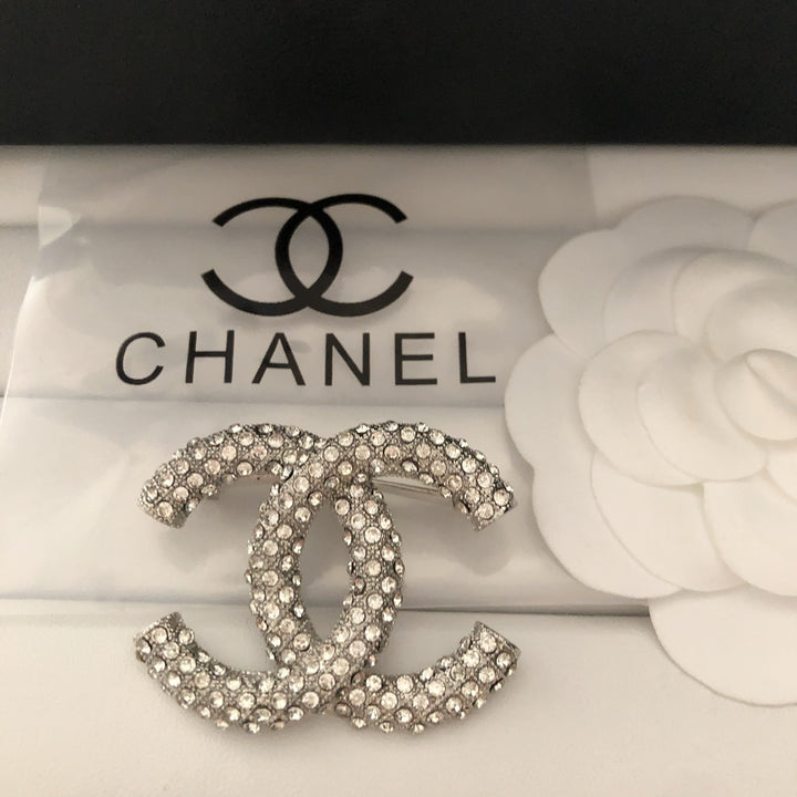 Elegant Reticulated Diamond Brooch