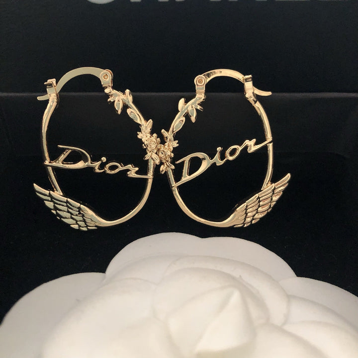 Delicate Swan Shaped Earrings