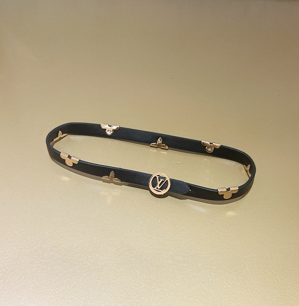 Delicate Flower Bracelet