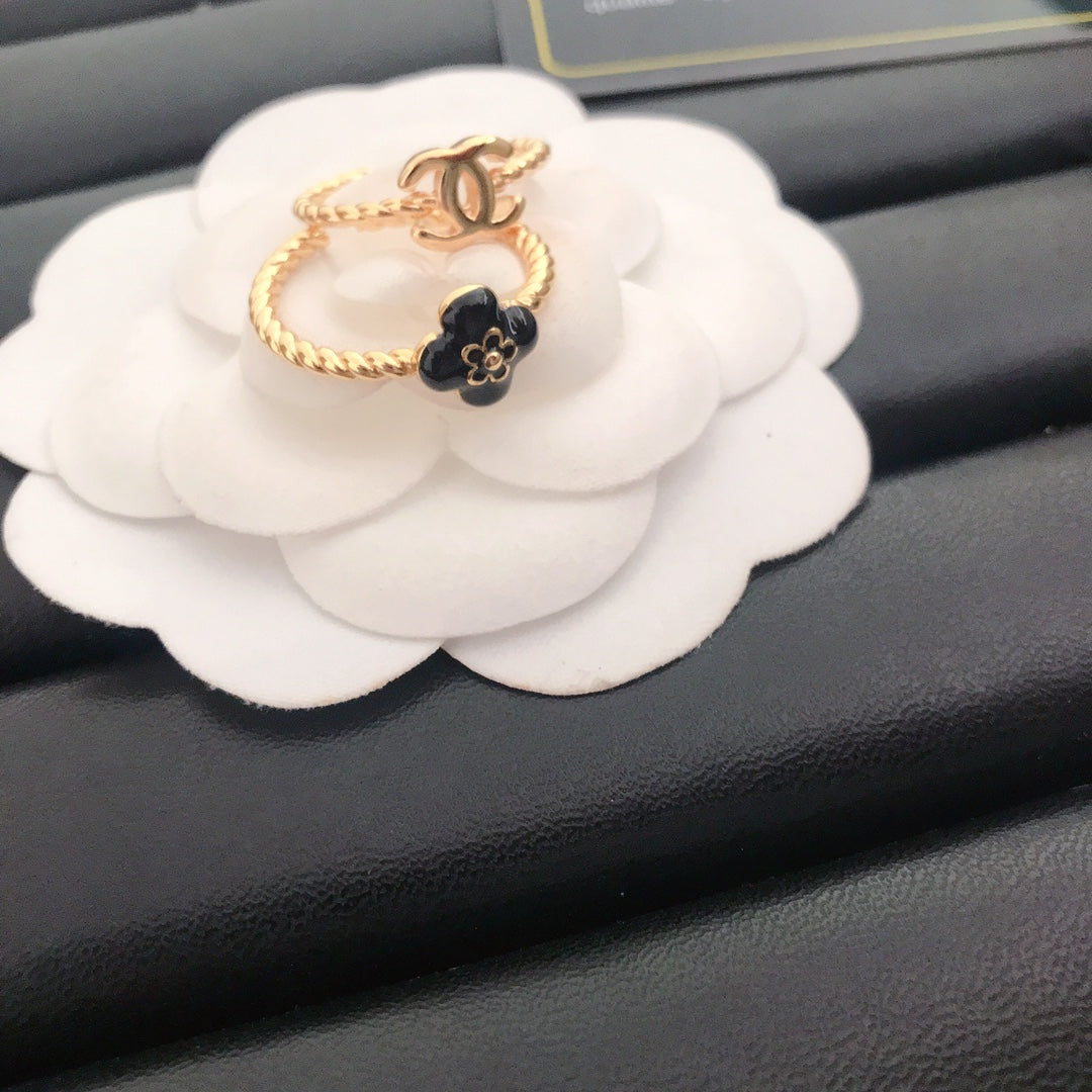 Flower Shape Open End Adjustable Ring
