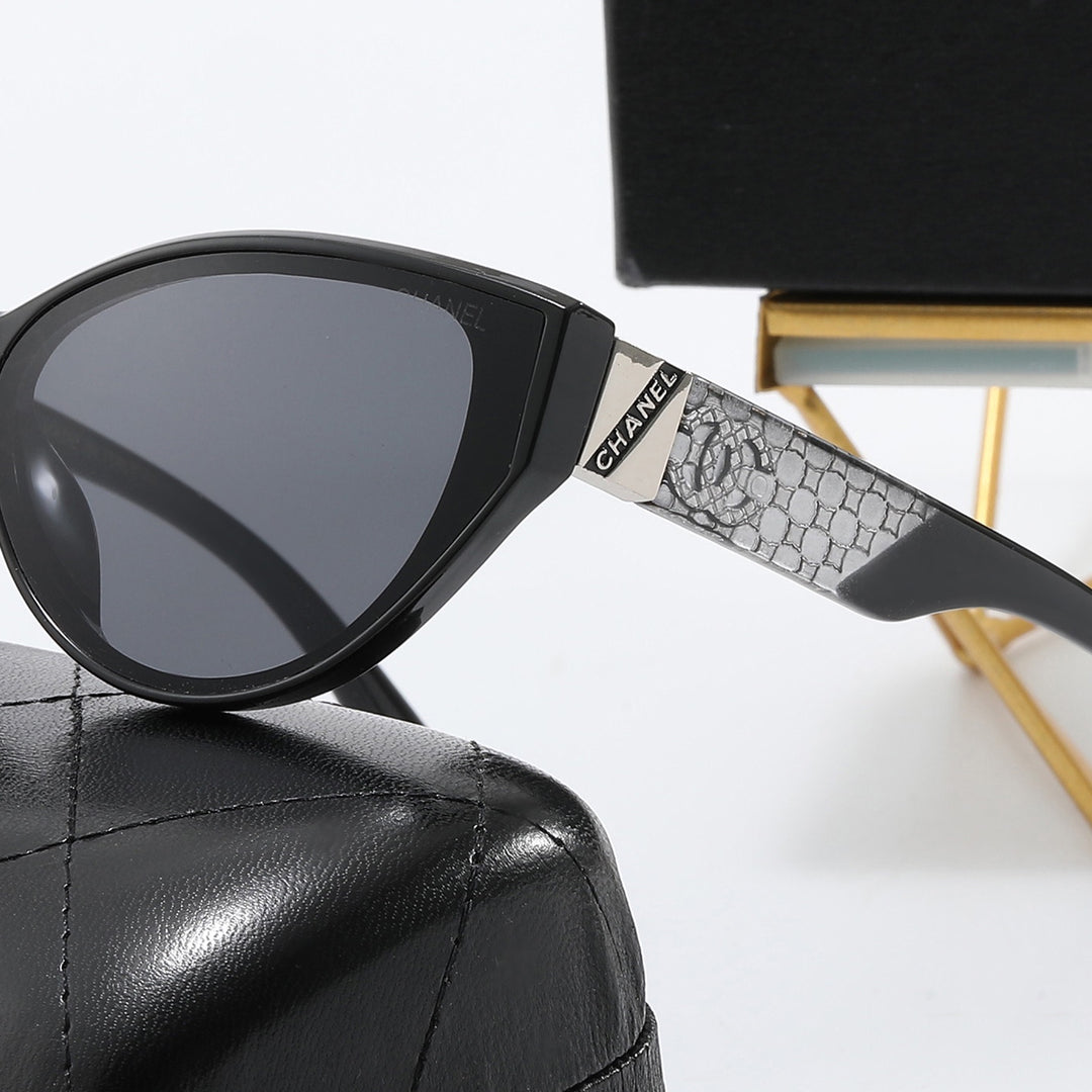 4 Colors Fashion Snake Print Sunglasses