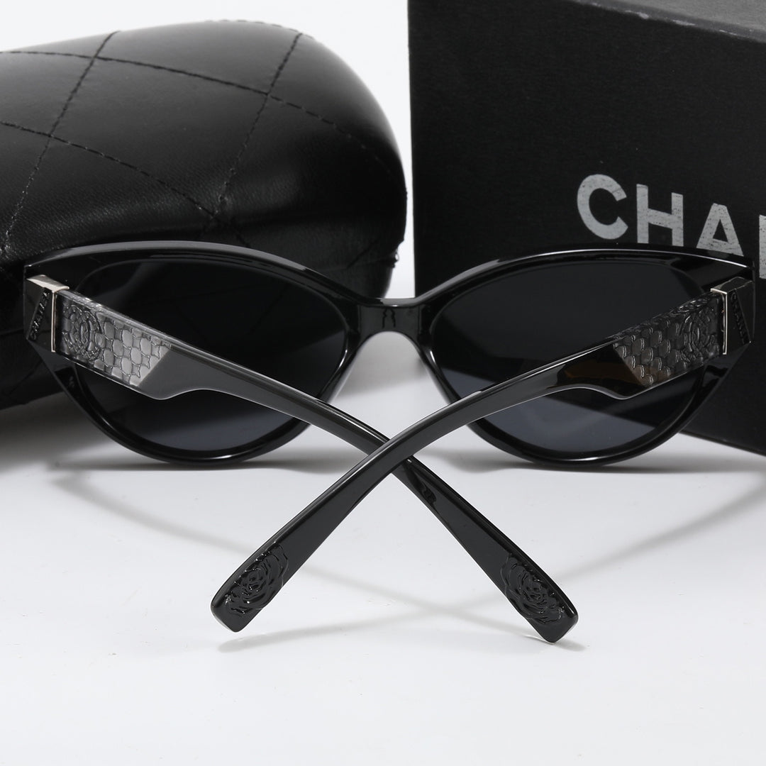 4 Colors Fashion Snake Print Sunglasses