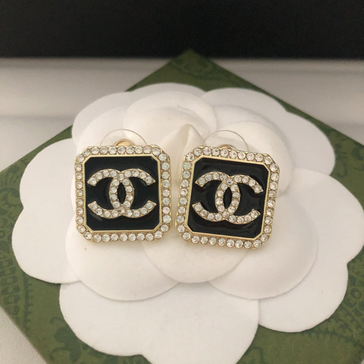 Classic Style Rhinestone Stud Earrings