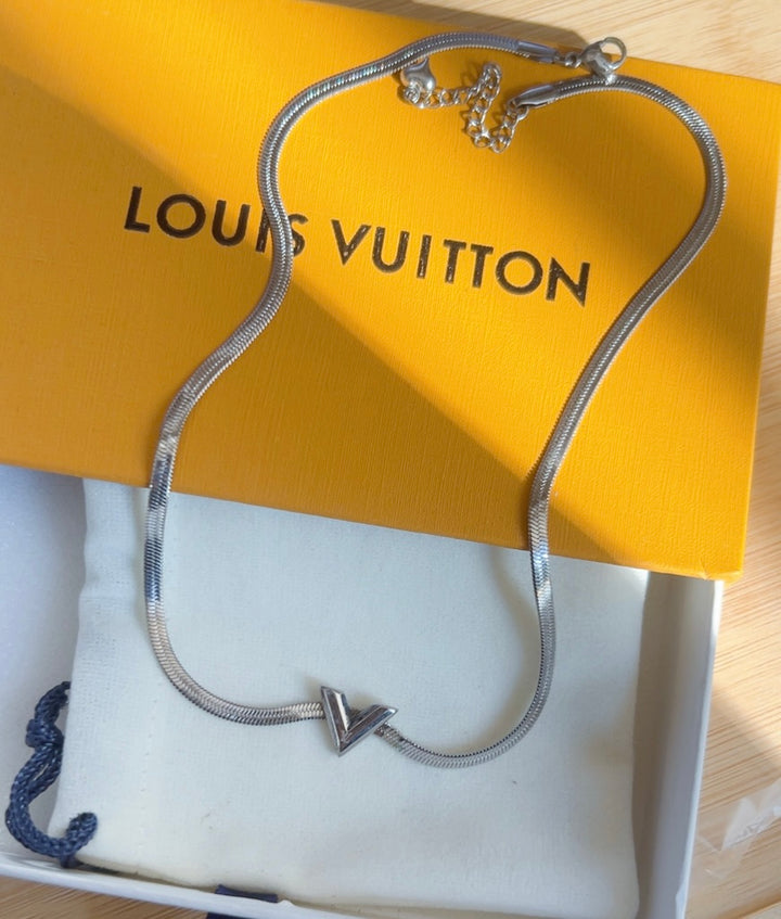 Exclusive letter “V” titanium necklace