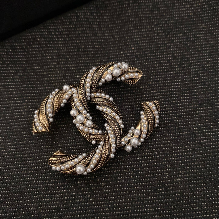 Pearl set brooch