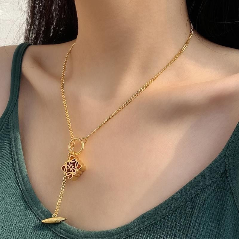 Gold Luxury Pattern Necklace