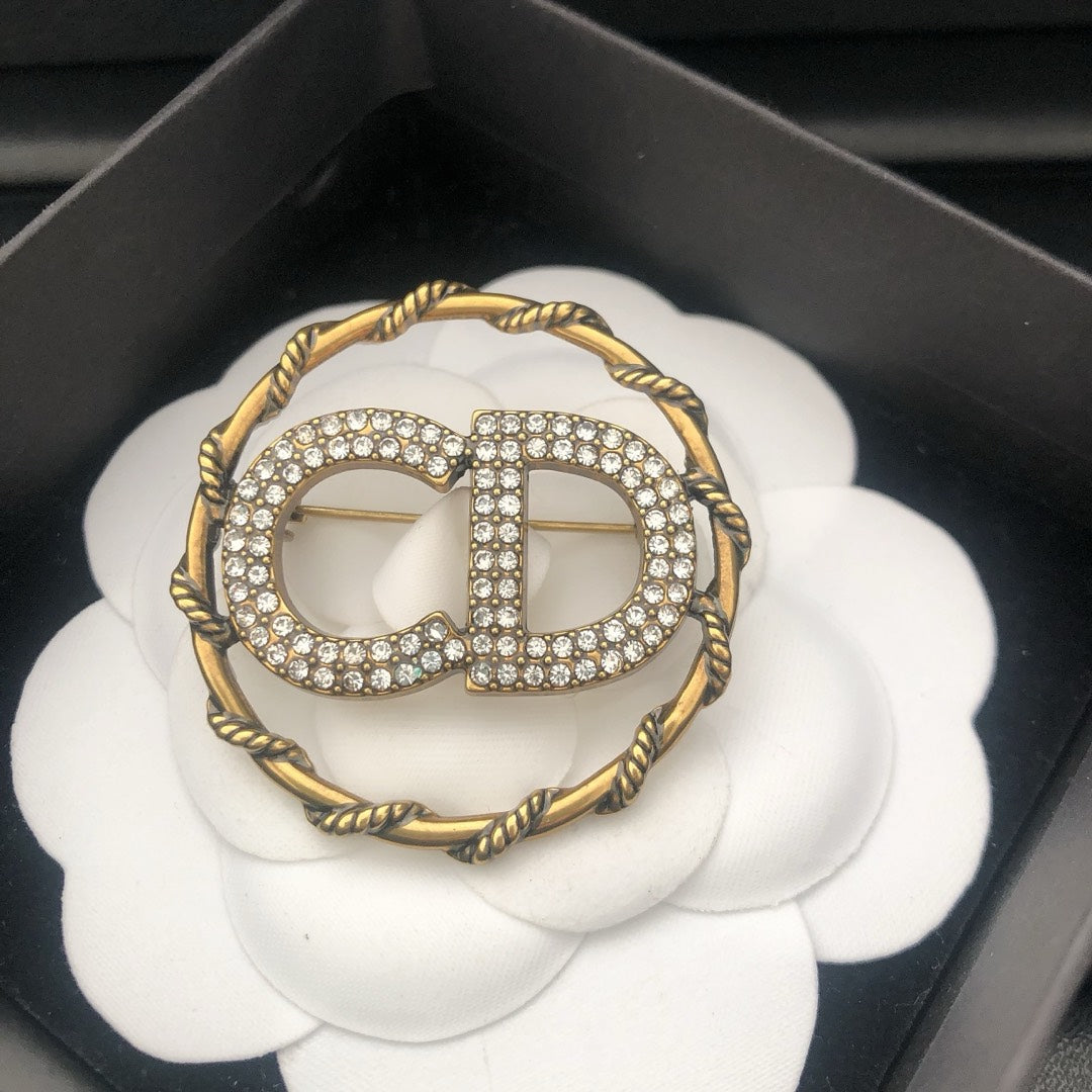 Analog Knitting Styling Rhinestone Brooch