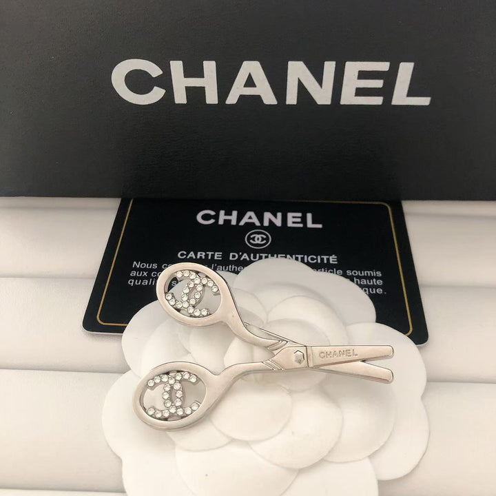 Scissors shape rhinestone pearl brooch