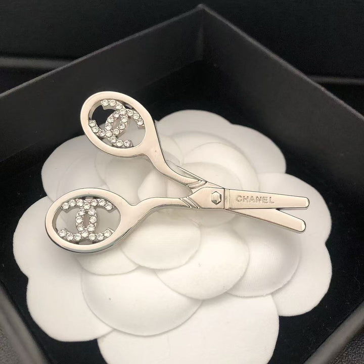 Scissors shape rhinestone pearl brooch